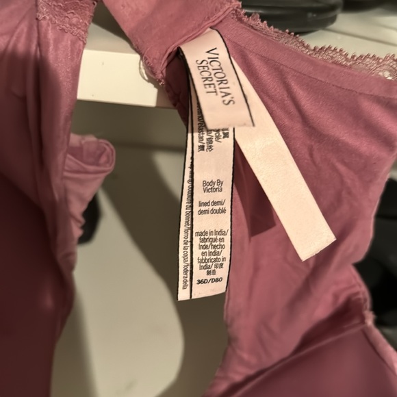 Body by Victoria’s Secret 36D bra - Picture 2 of 3